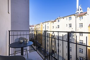 Hidden Art Boutique Residence by Dwellfort