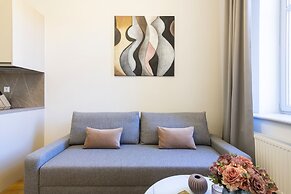 Hidden Art Boutique Residence by Dwellfort