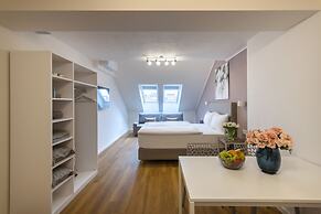 Hidden Art Boutique Residence by Dwellfort