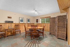 Close to Trails, Parks & Open Space! Amazing Yard!