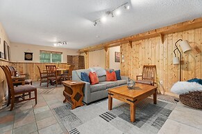 Close to Trails, Parks & Open Space! Amazing Yard!