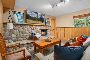 Close to Trails, Parks & Open Space! Amazing Yard!