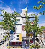 Colourful Modern Flat in Lignano - Beahost