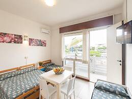 Experience Comfort in our Flat Near the Beach