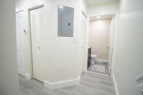 Good Vibes Oasis- Cozy Townhome With Parking