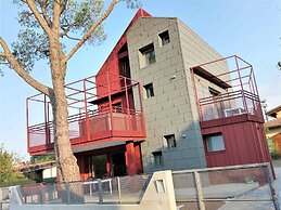 Modern Villa With Jacuzzi Close to the Beach