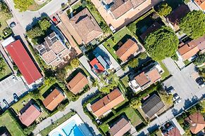 Modern Villa With Jacuzzi Close to the Beach