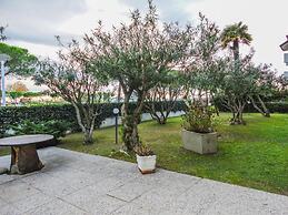 Lovely Apartment for 5 Guests by the Beach