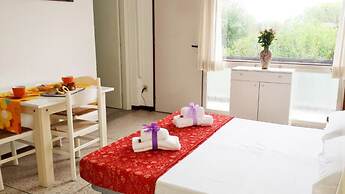 Lovely Apartment for 5 Guests by the Beach