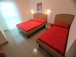 Charming Flat in Building With Solarium