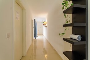Villa Swieqi with shared room nb1