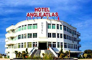 Angle Atlas Hotel