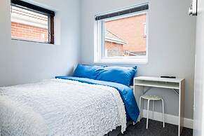 Shirley House 4 Guest house