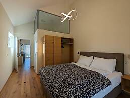 Luxurious and Roomy Vacation Home With Sauna