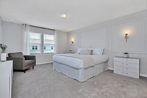 5 Bed In Windsor Island Resort 5 Bedroom Townhouse by RedAwning