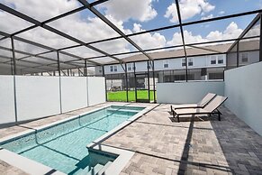 5 Bed In Windsor Island Resort 5 Bedroom Townhouse by RedAwning