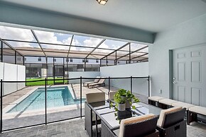 5 Bed In Windsor Island Resort 5 Bedroom Townhouse by RedAwning