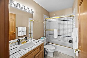 4 Bedroom Home at 392 Skidder Trail by RedAwning Save 10% on 3 Nights,