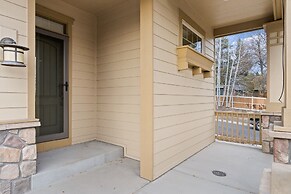 Sunny Days 30 Day Minimum 4 Bedroom Home by RedAwning