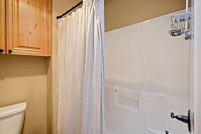 Sunny Days 30 Day Minimum 4 Bedroom Home by RedAwning