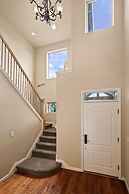 Sunny Days 30 Day Minimum 4 Bedroom Home by RedAwning