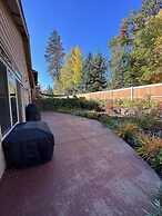 Sunny Days 30 Day Minimum 4 Bedroom Home by RedAwning