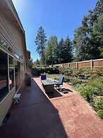 Sunny Days 30 Day Minimum 4 Bedroom Home by RedAwning