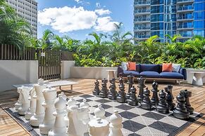 Sky Ala Moana 2907 1 Bedroom Condo by RedAwning