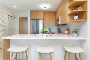 Sky Ala Moana 2907 1 Bedroom Condo by RedAwning