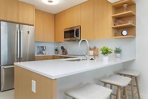 Sky Ala Moana 2907 1 Bedroom Condo by RedAwning