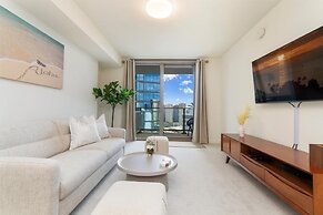 Sky Ala Moana 2907 1 Bedroom Condo by RedAwning