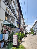 White House by Sorot