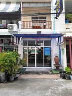 White House by Sorot