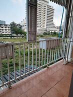 White House by Sorot