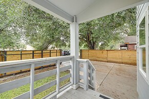 Gated Houston Home w/ Large Yard: 4 Mi to Downtown