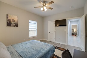Gated Houston Home w/ Large Yard: 4 Mi to Downtown