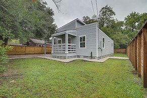 Gated Houston Home w/ Large Yard: 4 Mi to Downtown