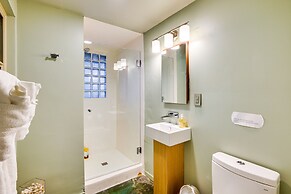 Inviting Vista Home With Pool: 10 Mi to Oceanside!