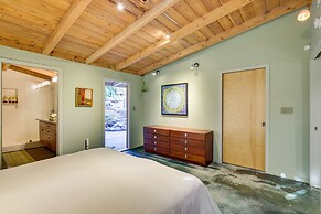 Inviting Vista Home With Pool: 10 Mi to Oceanside!