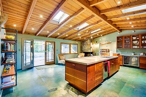 Inviting Vista Home With Pool: 10 Mi to Oceanside!