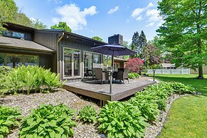 Cassopolis Vacation Home - Walk to Diamond Lake!