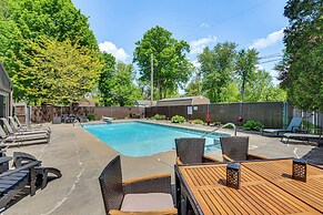 Cassopolis Vacation Home - Walk to Diamond Lake!