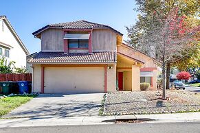 Pet-friendly Citrus Heights Home: Fenced Backyard!