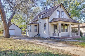 3 Mi to Golf - Beatrice Vacation Home!