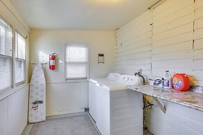 3 Mi to Golf - Beatrice Vacation Home!