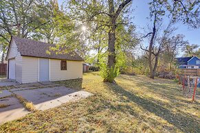 3 Mi to Golf - Beatrice Vacation Home!
