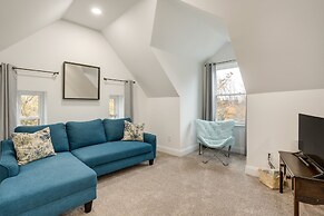 Family-friendly Hatfield Home: 3 Mi to Downtown!