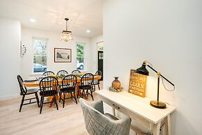 Family-friendly Hatfield Home: 3 Mi to Downtown!