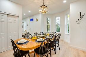 Family-friendly Hatfield Home: 3 Mi to Downtown!