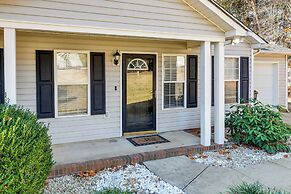 Peaceful Troutman Home: 5 Mi to Lake Norman!